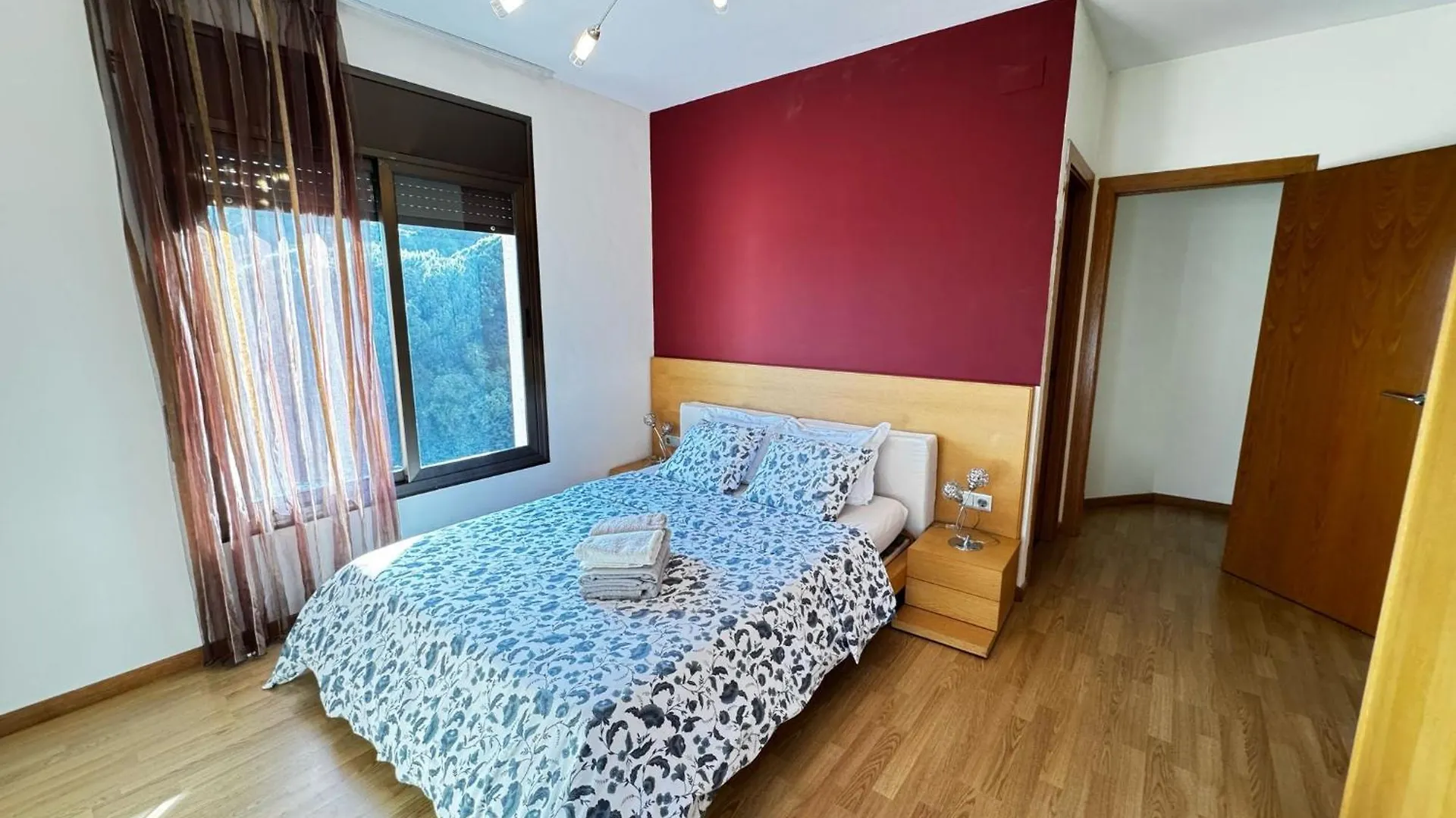 Amaizing Villa With Swimming Pool, Fantastic Views Lloret de Mar 0*,  İspanya